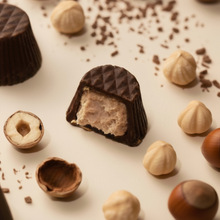 Carregar imagem no visualizador da galeria, H1 Bombons de chocolate 70% cacau com creme de avelã (150g)

